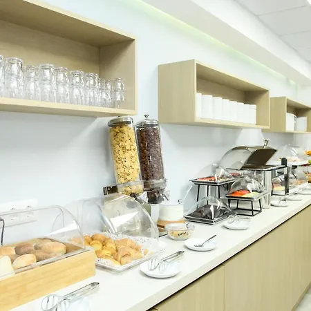 Ξενοδοχείο Ellin & *