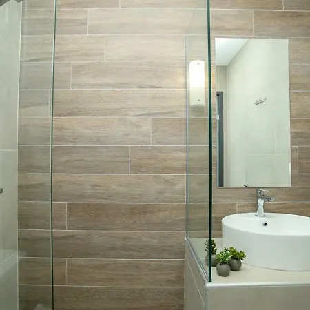 Ellin & Ξενοδοχείο *